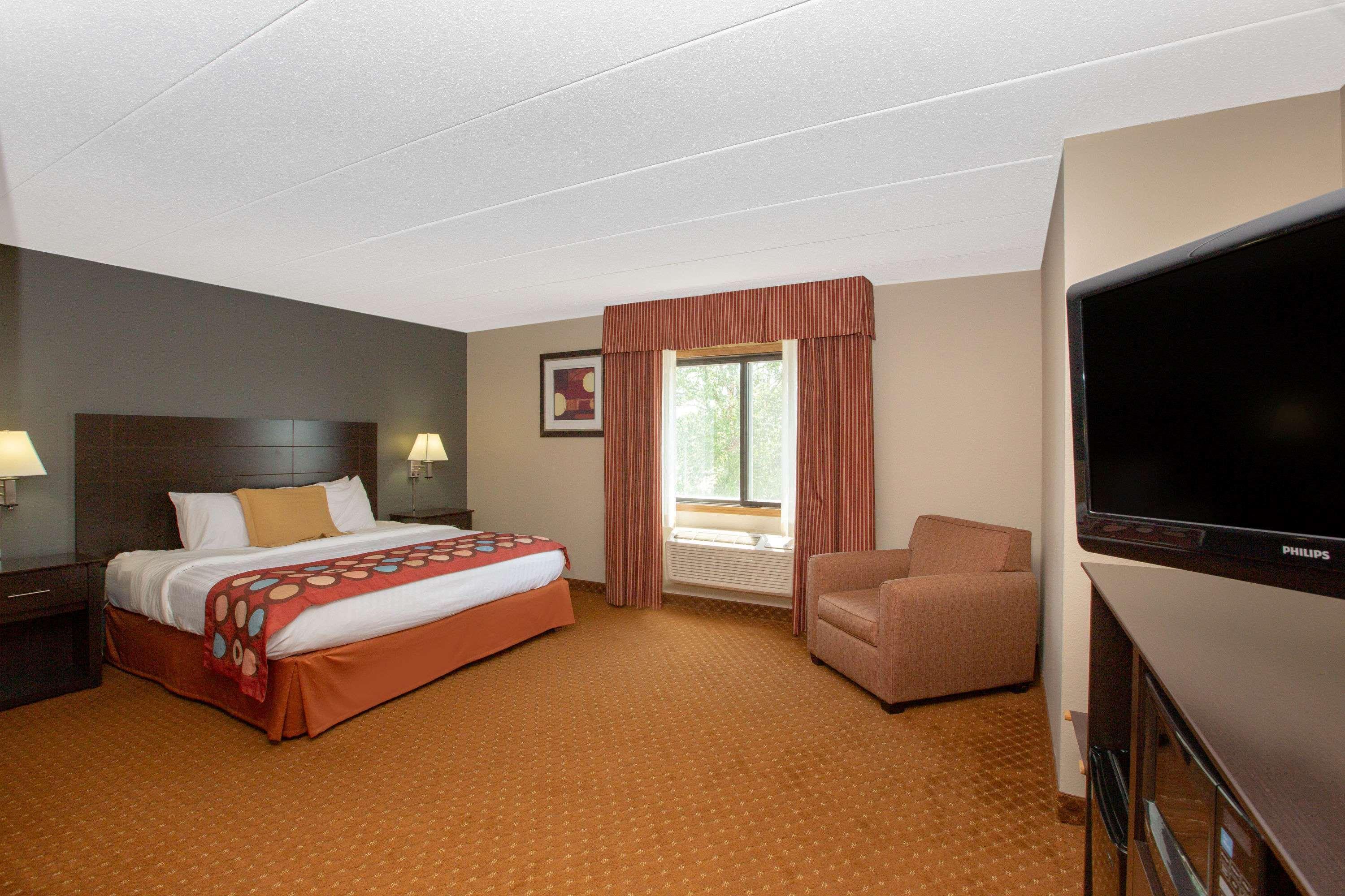 Americinn By Wyndham Coralville Exterior photo