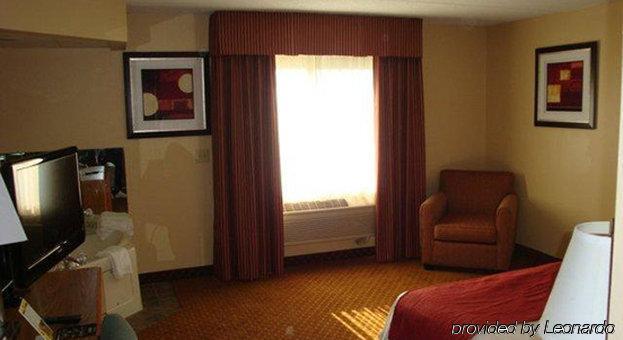 Americinn By Wyndham Coralville Exterior photo