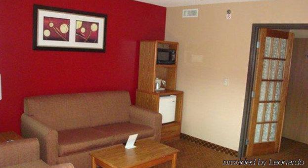 Americinn By Wyndham Coralville Exterior photo