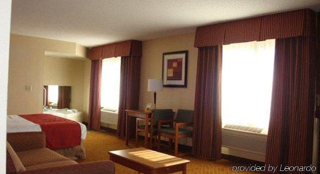 Americinn By Wyndham Coralville Exterior photo